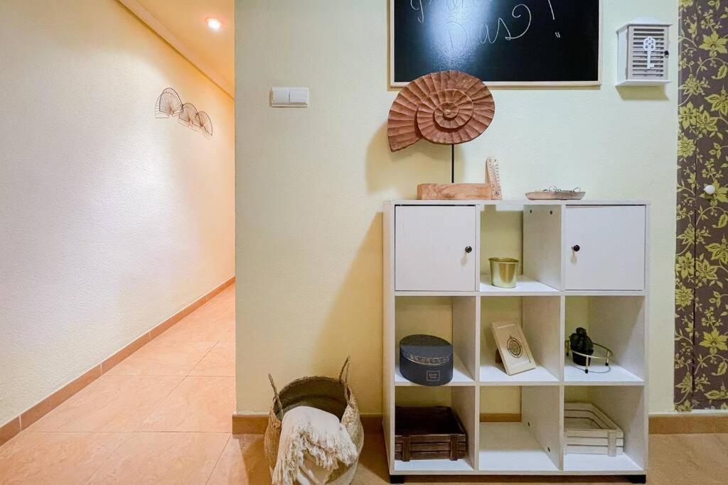 Coqueto Y Amplio Apartamento A 15 Min De La Playa Alicante Bagian luar foto